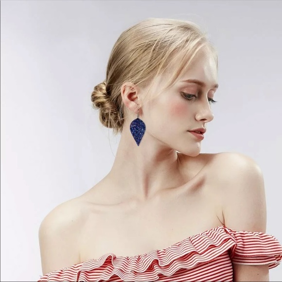 Pink and purple leather drop sparkle earrings - Picture 2 of 3